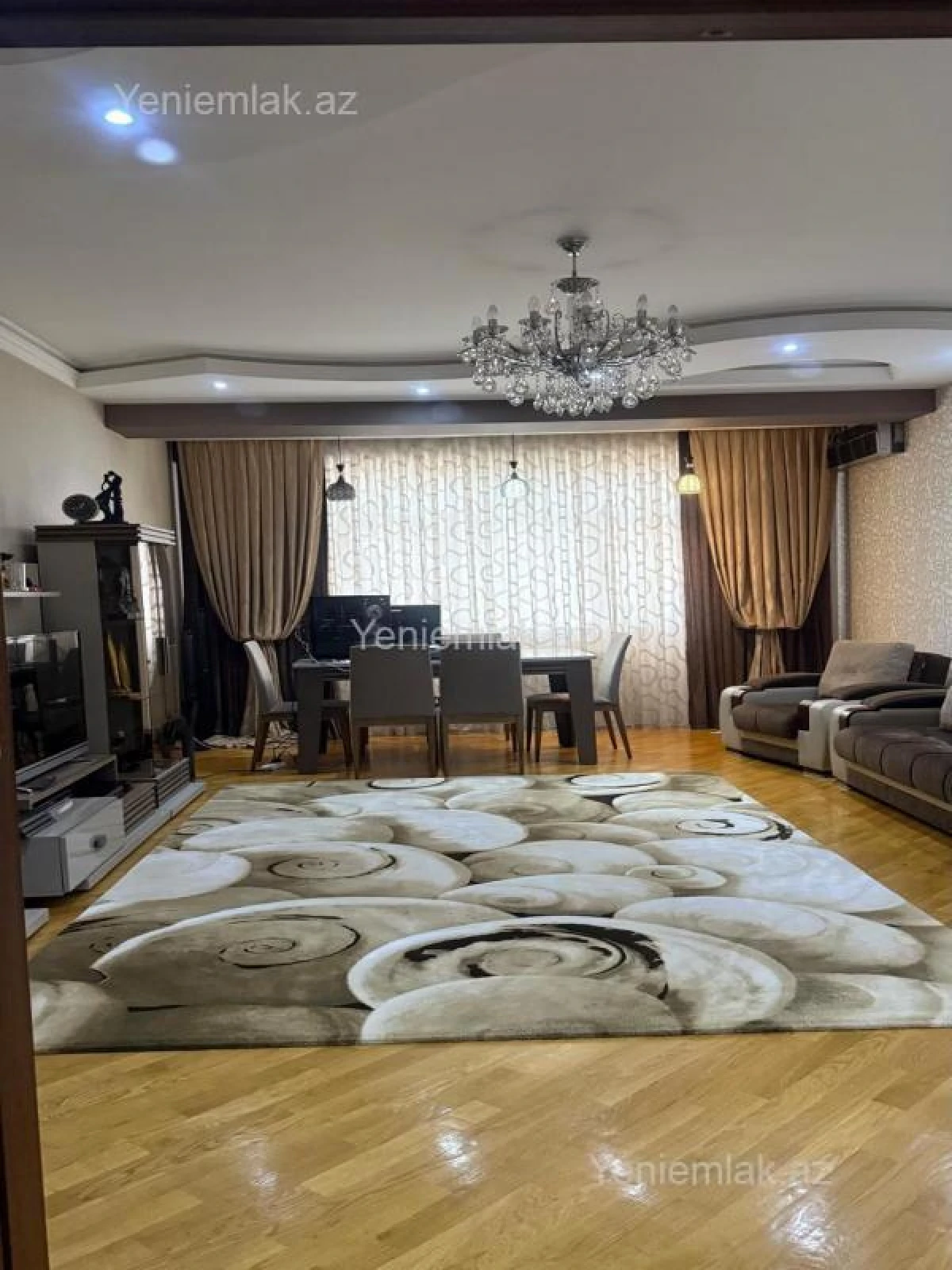 Satılır 3 otaqlı yeni tikili 140 m²