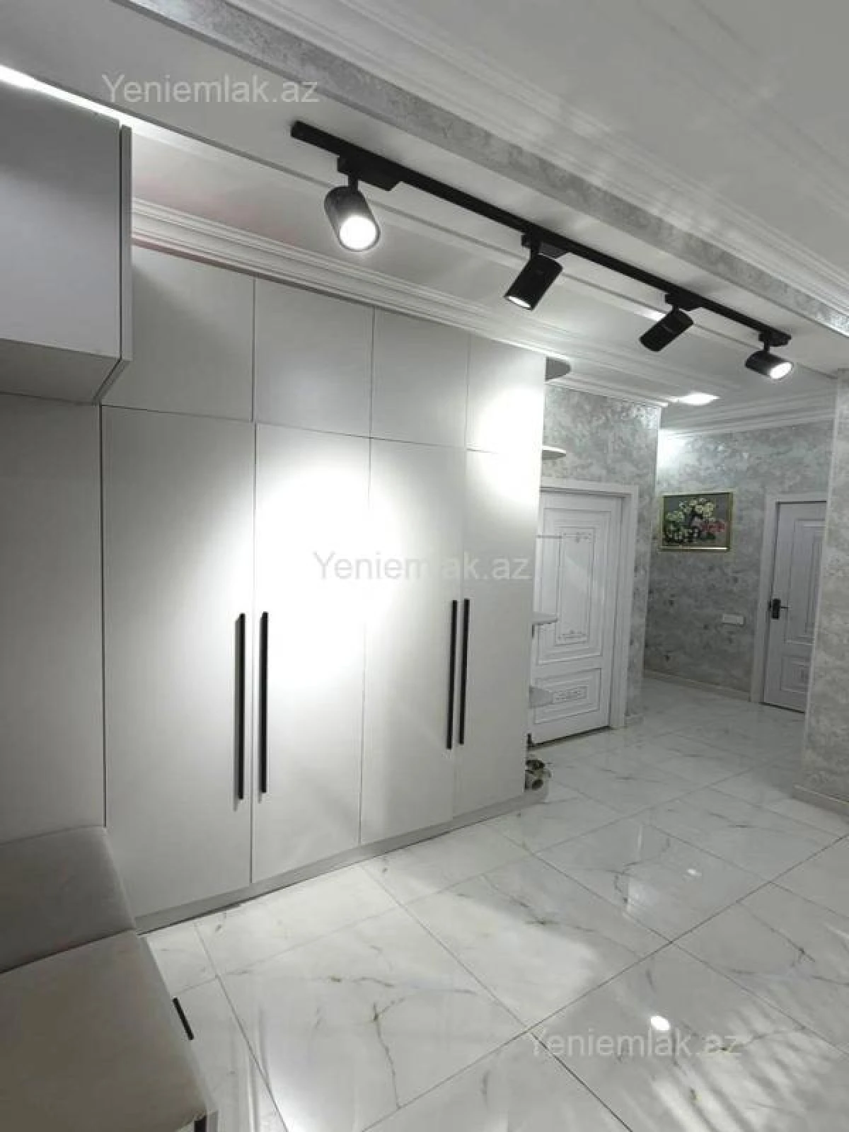 Satılır 2 otaqlı yeni tikili 68 m²