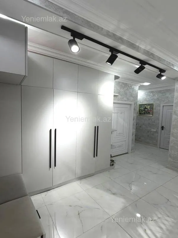 Satılır 2 otaqlı yeni tikili 68 m²