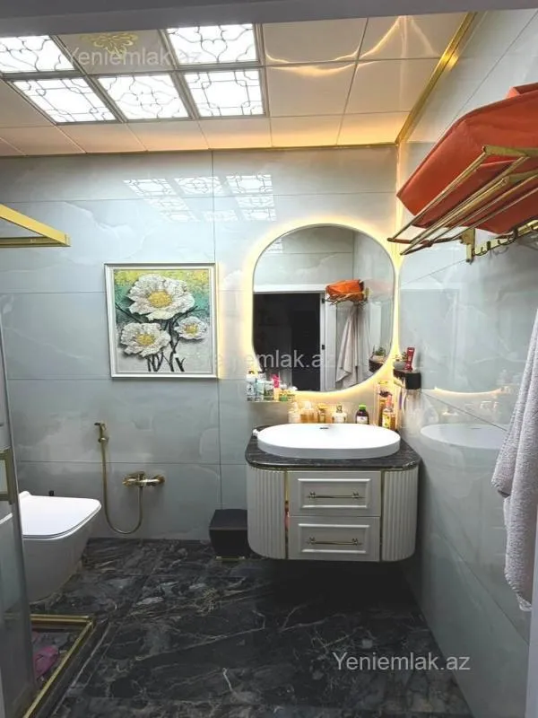 Satılır 2 otaqlı yeni tikili 68 m²