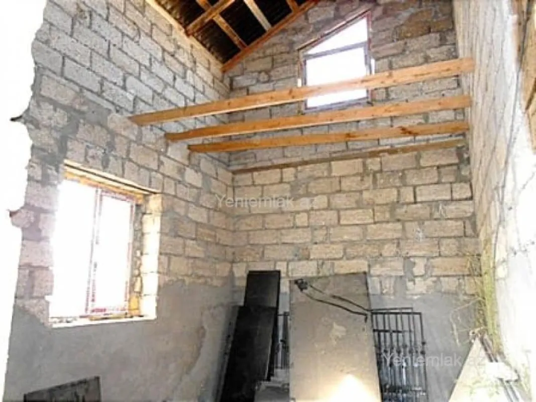 Satılır 6 otaqlı həyət evi 110 m²