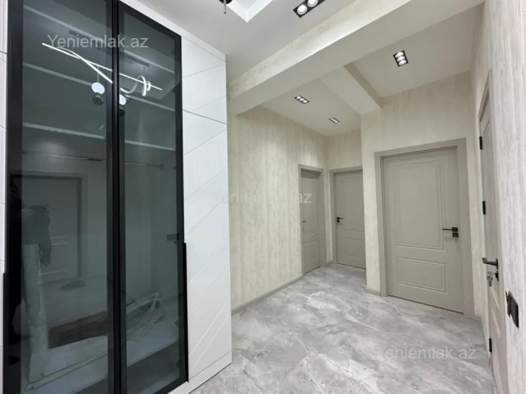 Satılır 2 otaqlı yeni tikili 80 m²