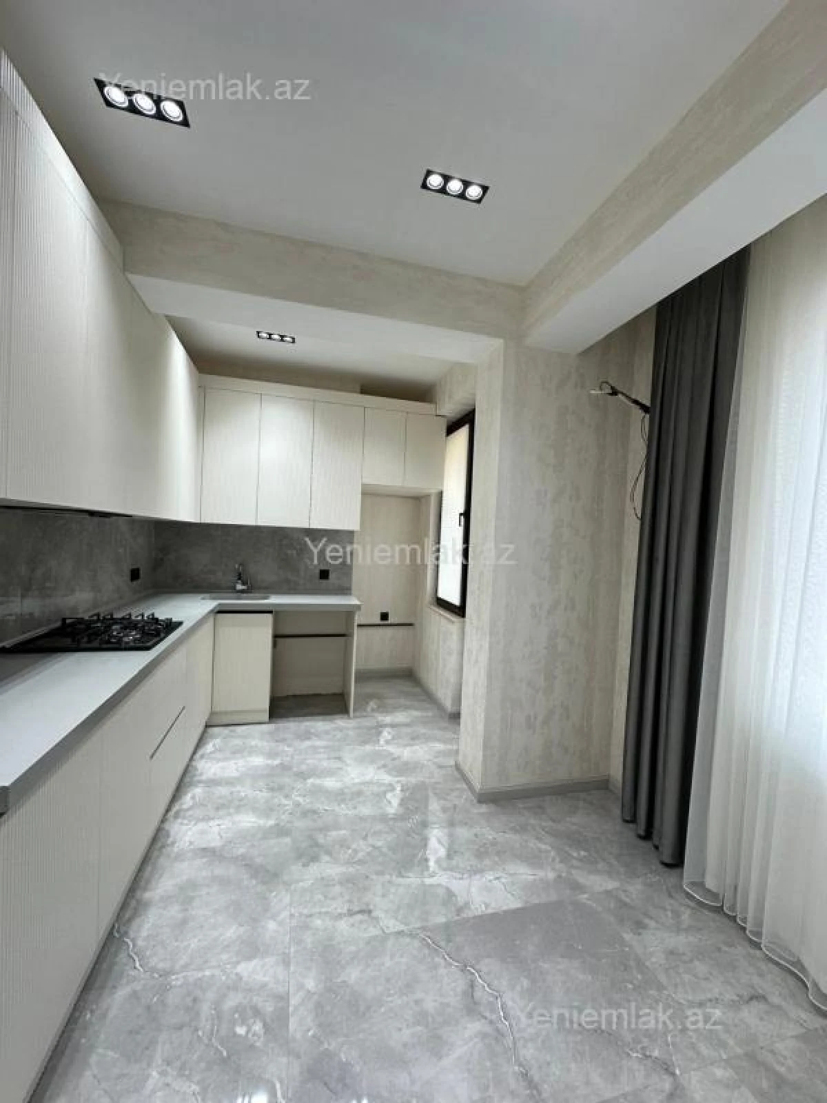 Satılır 2 otaqlı yeni tikili 80 m²