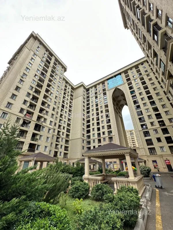 Satılır 2 otaqlı yeni tikili 80 m²