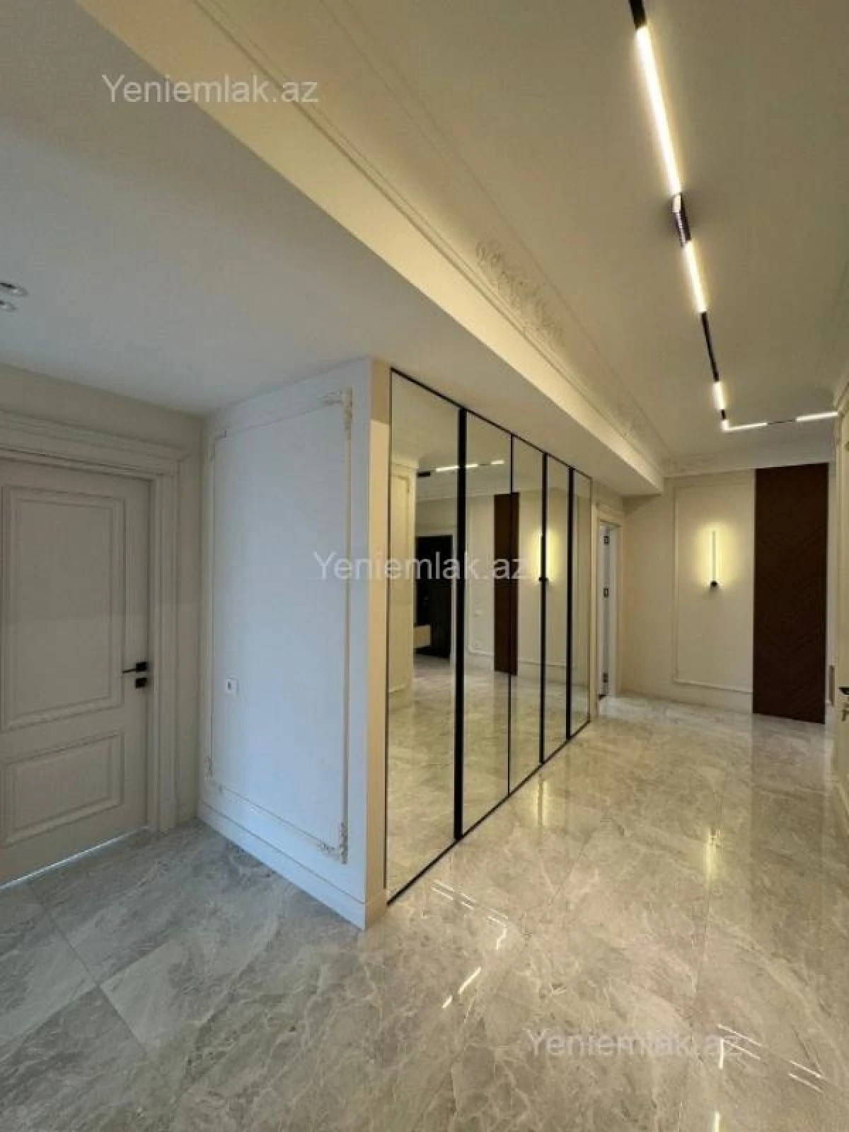 Satılır 3 otaqlı yeni tikili 127.5 m²