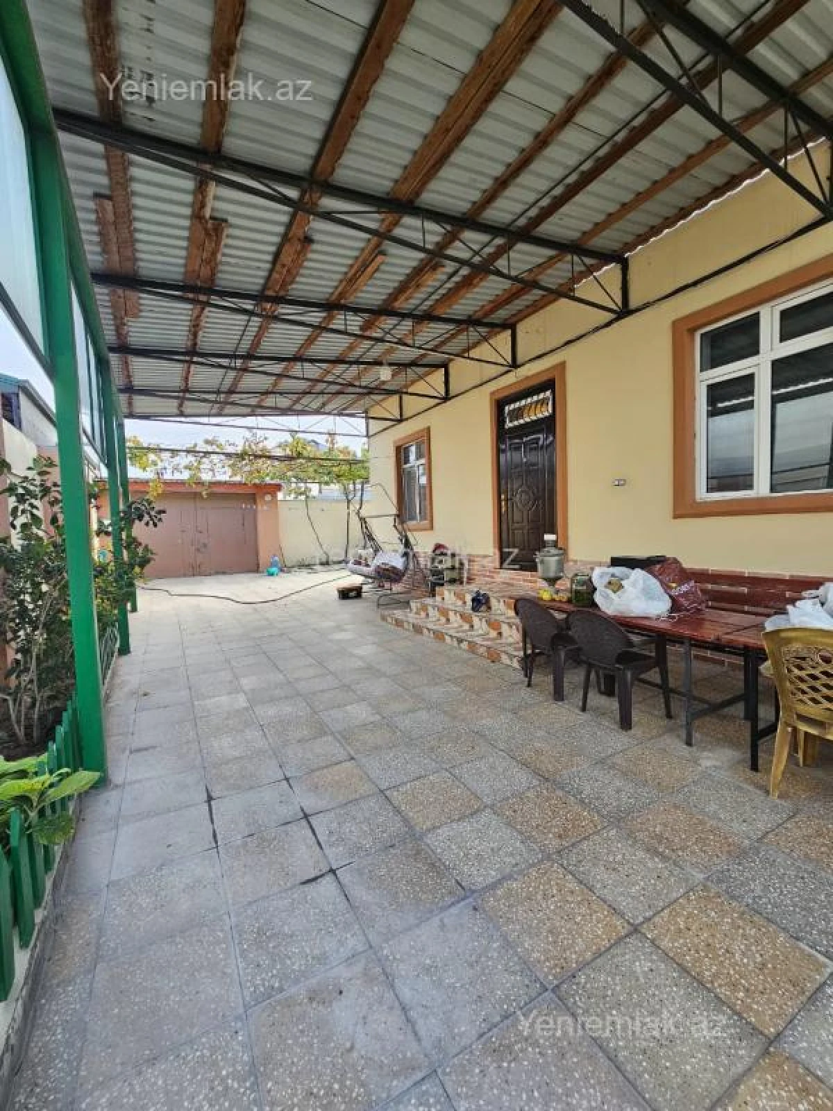 Satılır 4 otaqlı həyət evi 180 m²