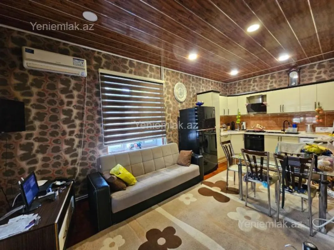 Satılır 4 otaqlı həyət evi 180 m²