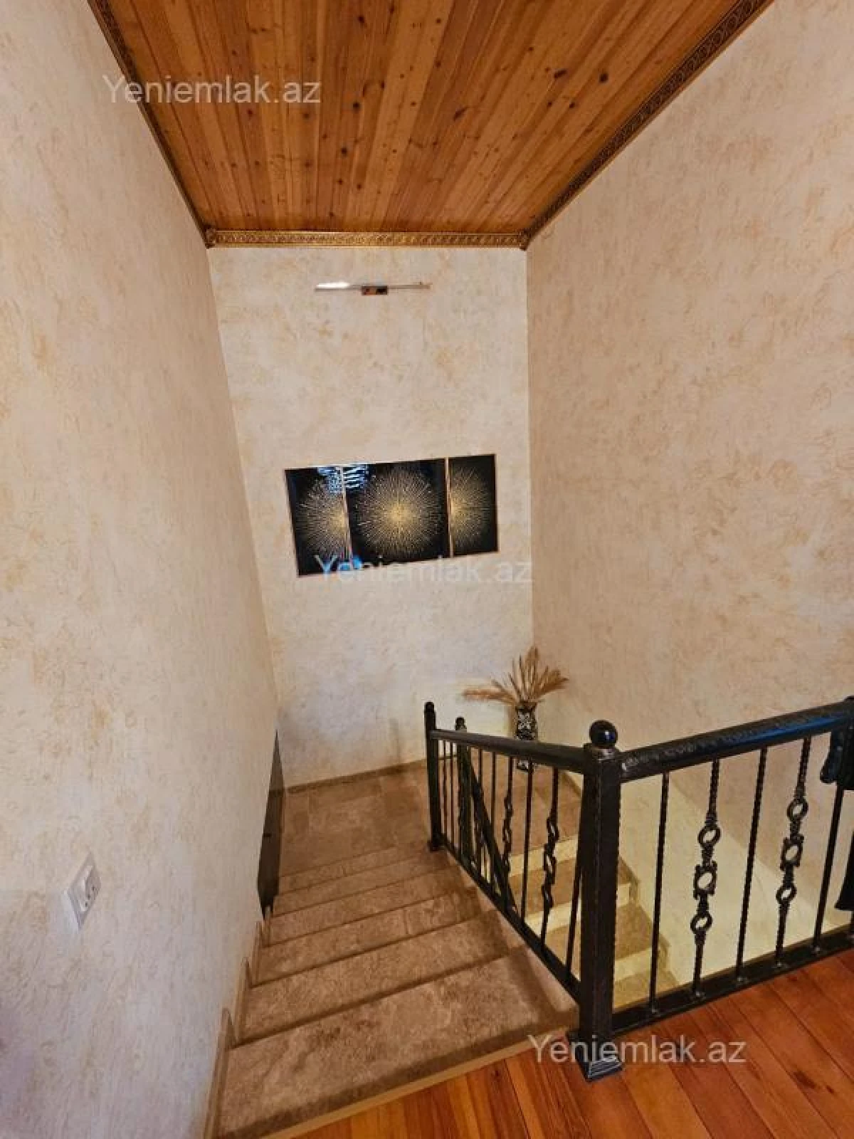 Satılır 4 otaqlı həyət evi 180 m²