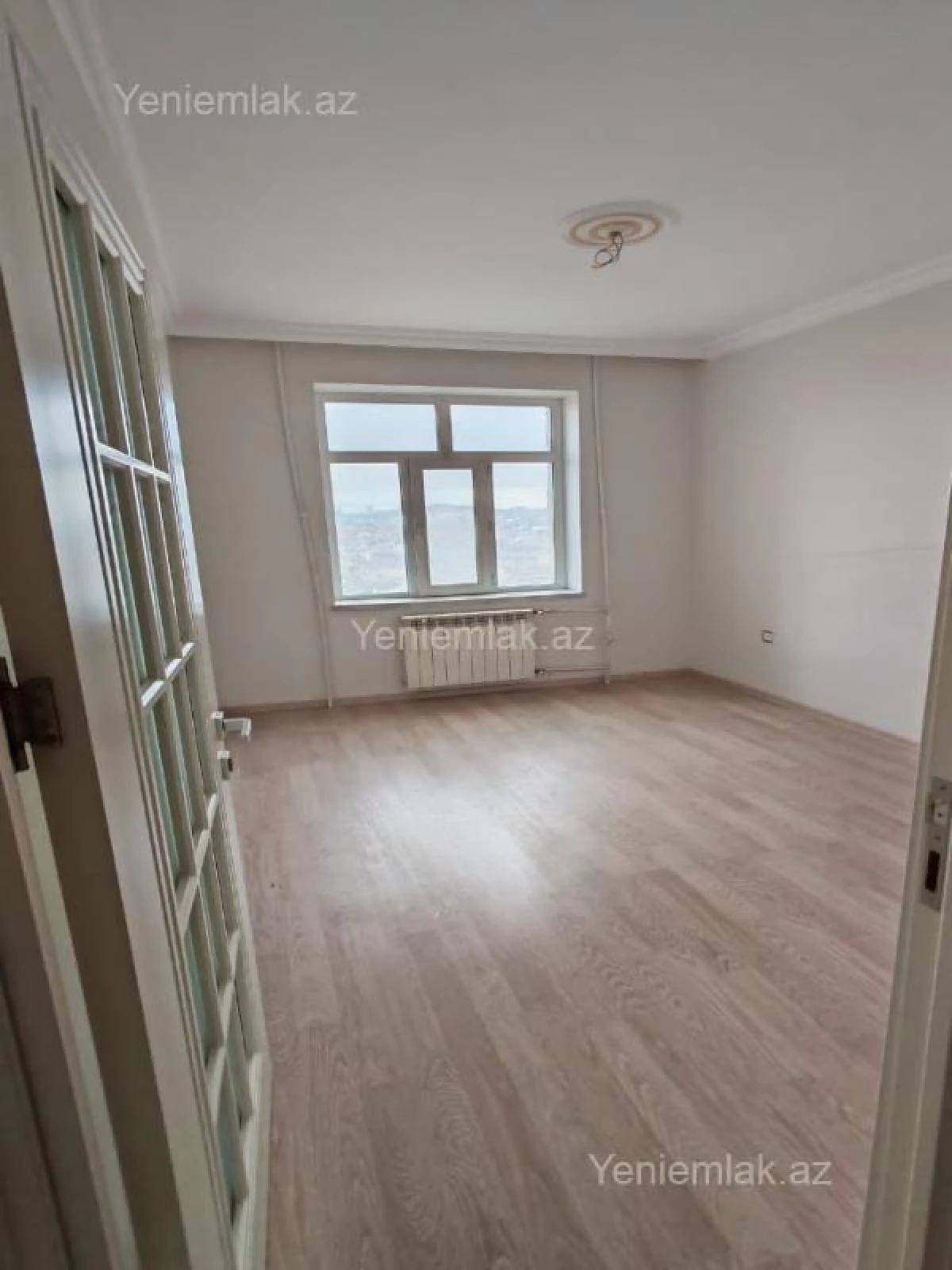 Satılır 2 otaqlı köhnə tikili 55 m²
