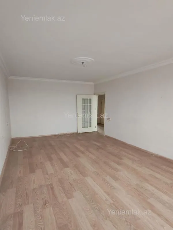 Satılır 2 otaqlı köhnə tikili 55 m²