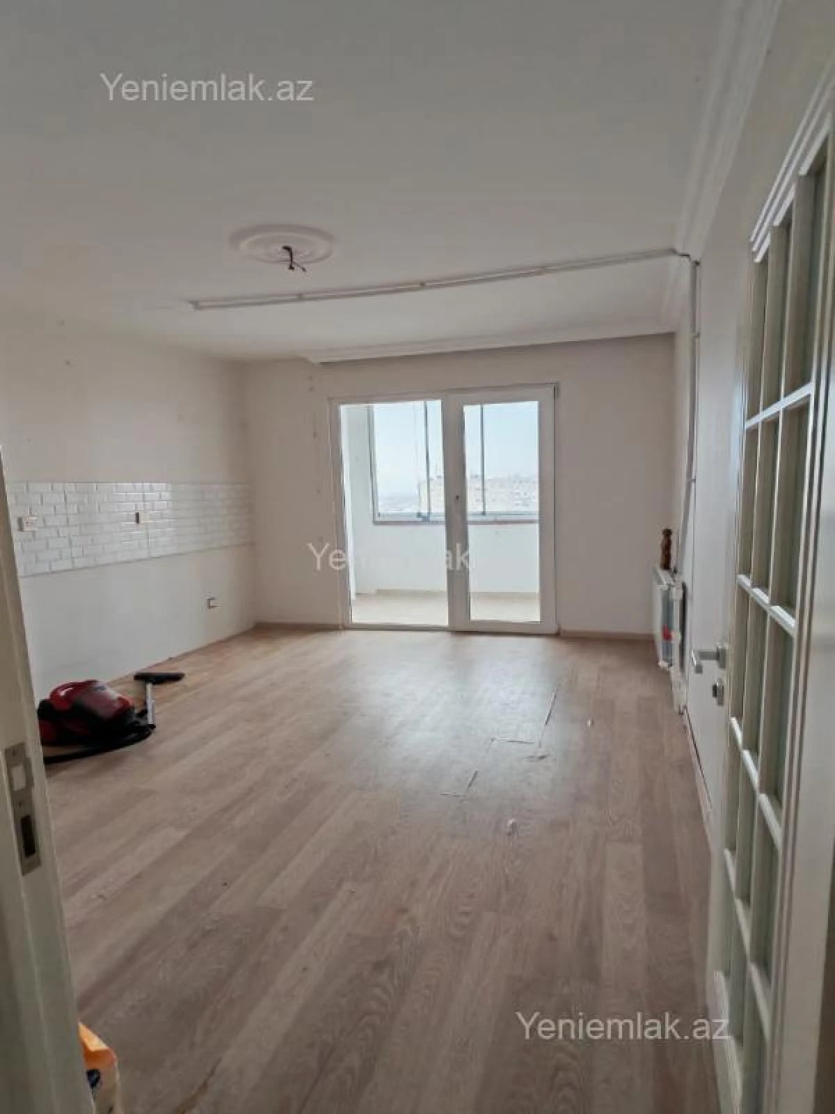 Satılır 2 otaqlı köhnə tikili 55 m²