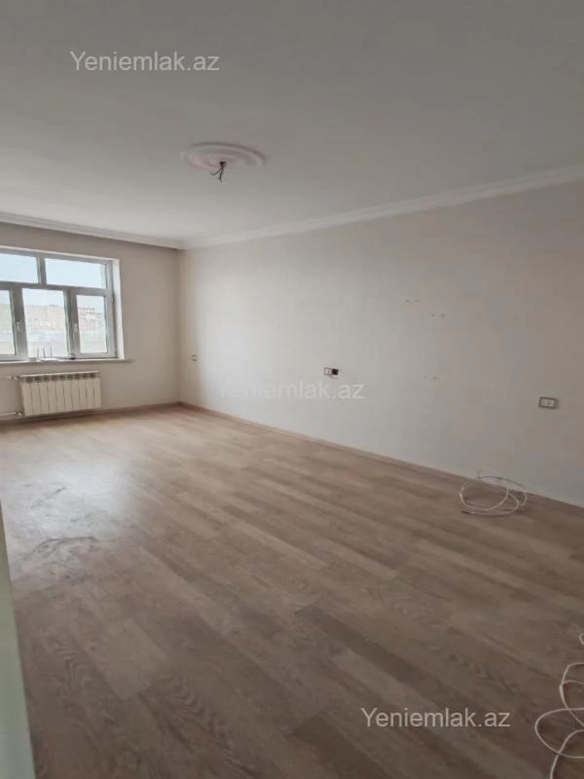 Satılır 2 otaqlı köhnə tikili 55 m²