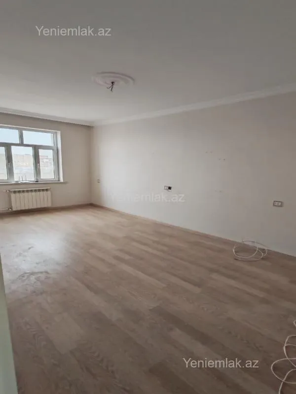 Satılır 2 otaqlı köhnə tikili 55 m²