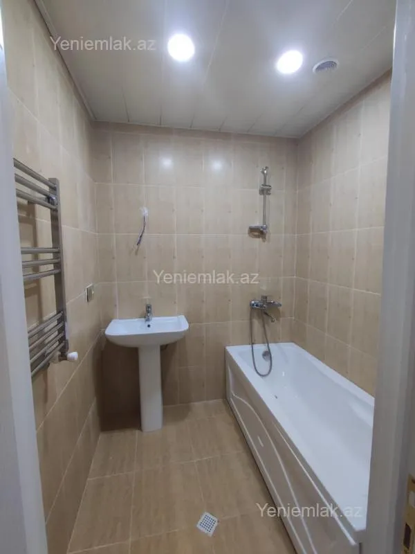 Satılır 3 otaqlı yeni tikili 93 m²