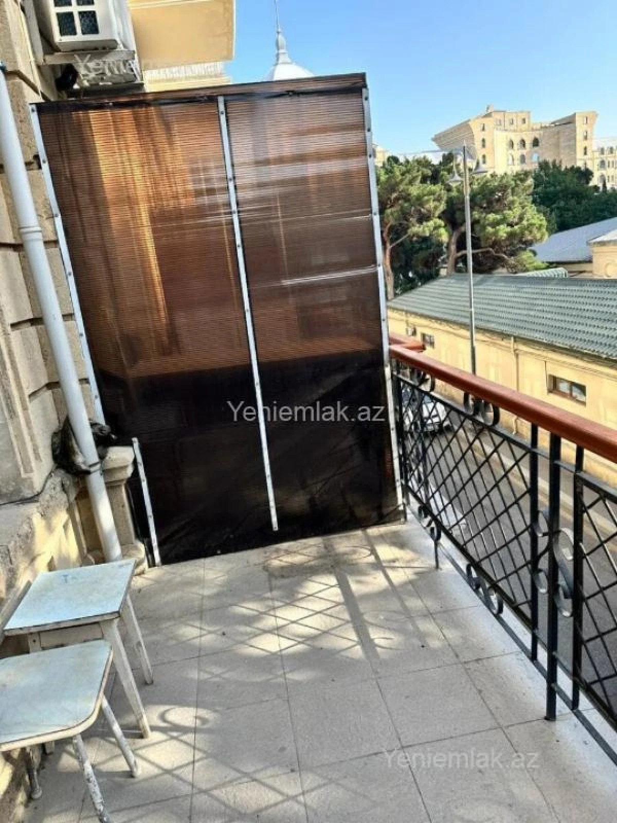 Satılır 2 otaqlı köhnə tikili 80 m²