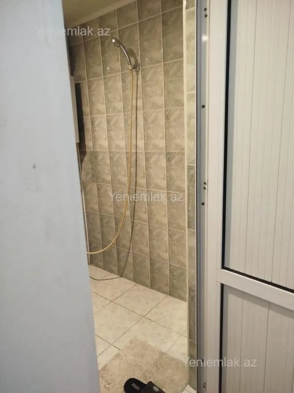 Satılır 1 otaqlı köhnə tikili 40 m²