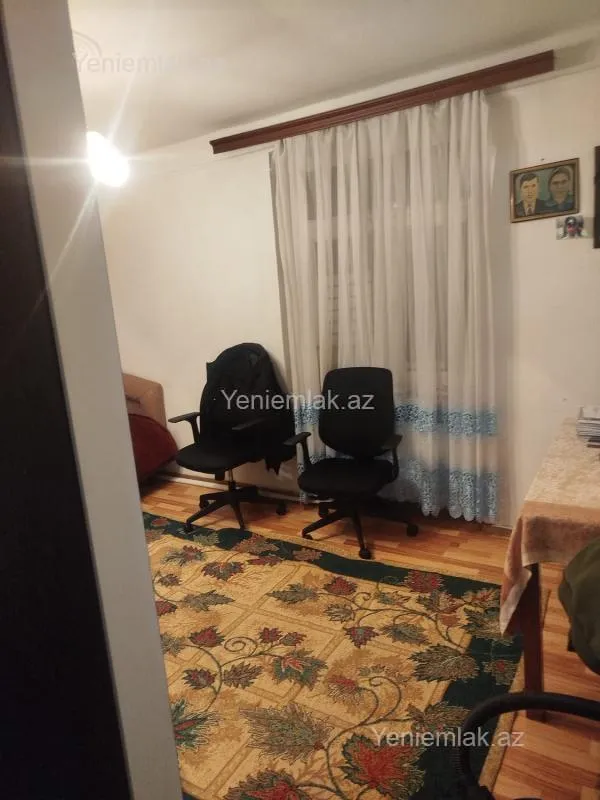 Satılır 1 otaqlı köhnə tikili 40 m²
