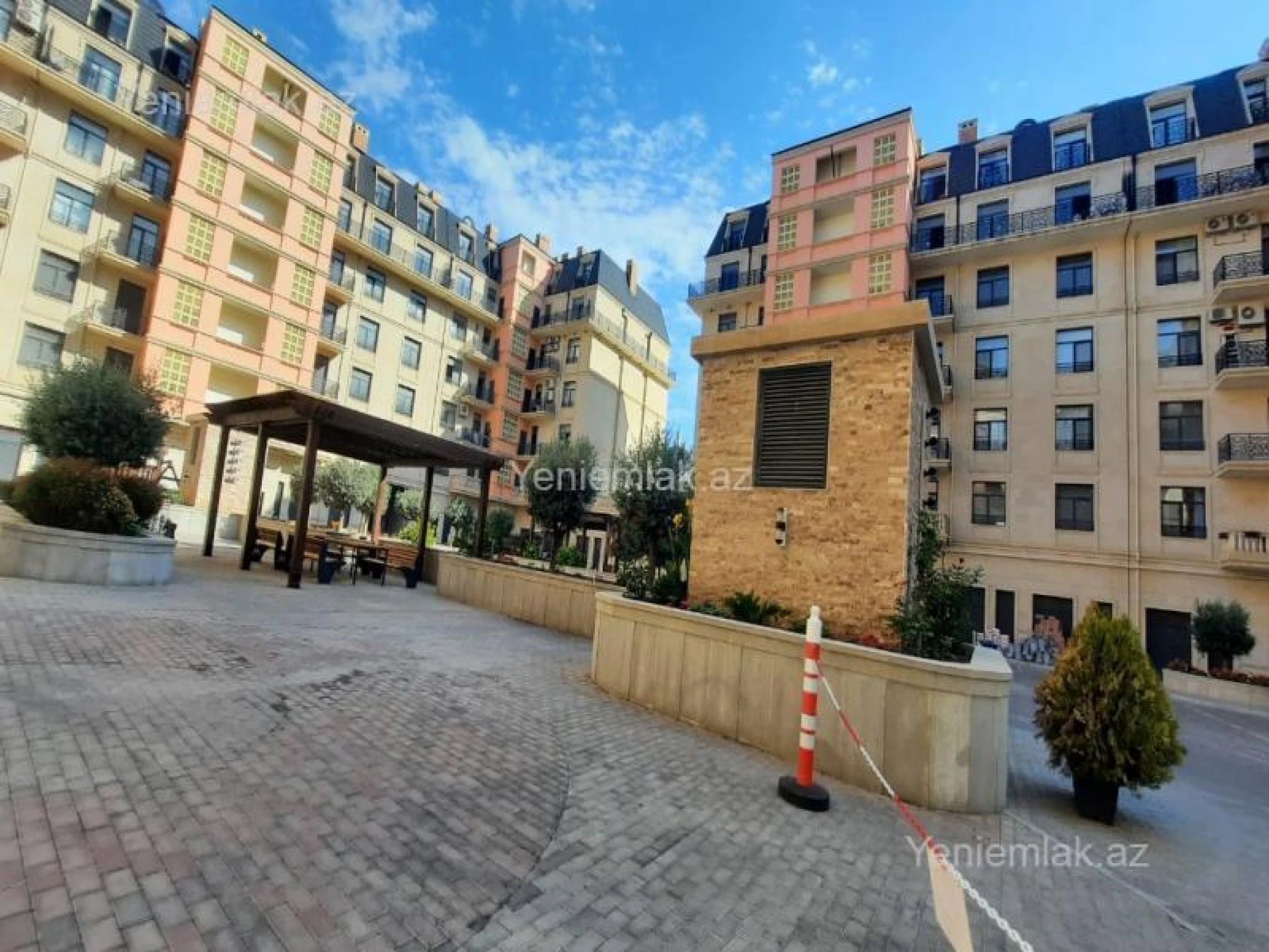 Satılır 2 otaqlı yeni tikili 52 m²