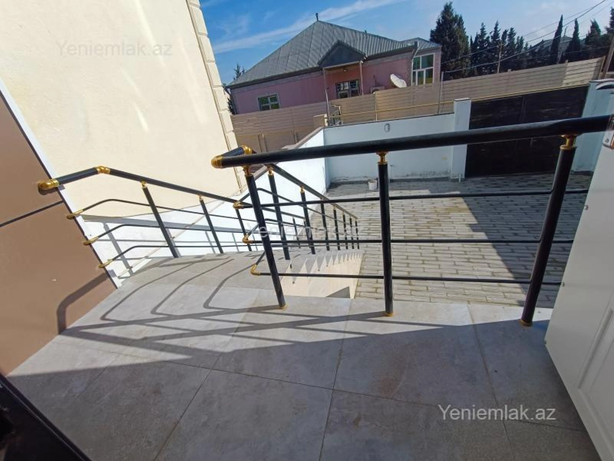 Satılır 4 otaqlı həyət evi 140 m²