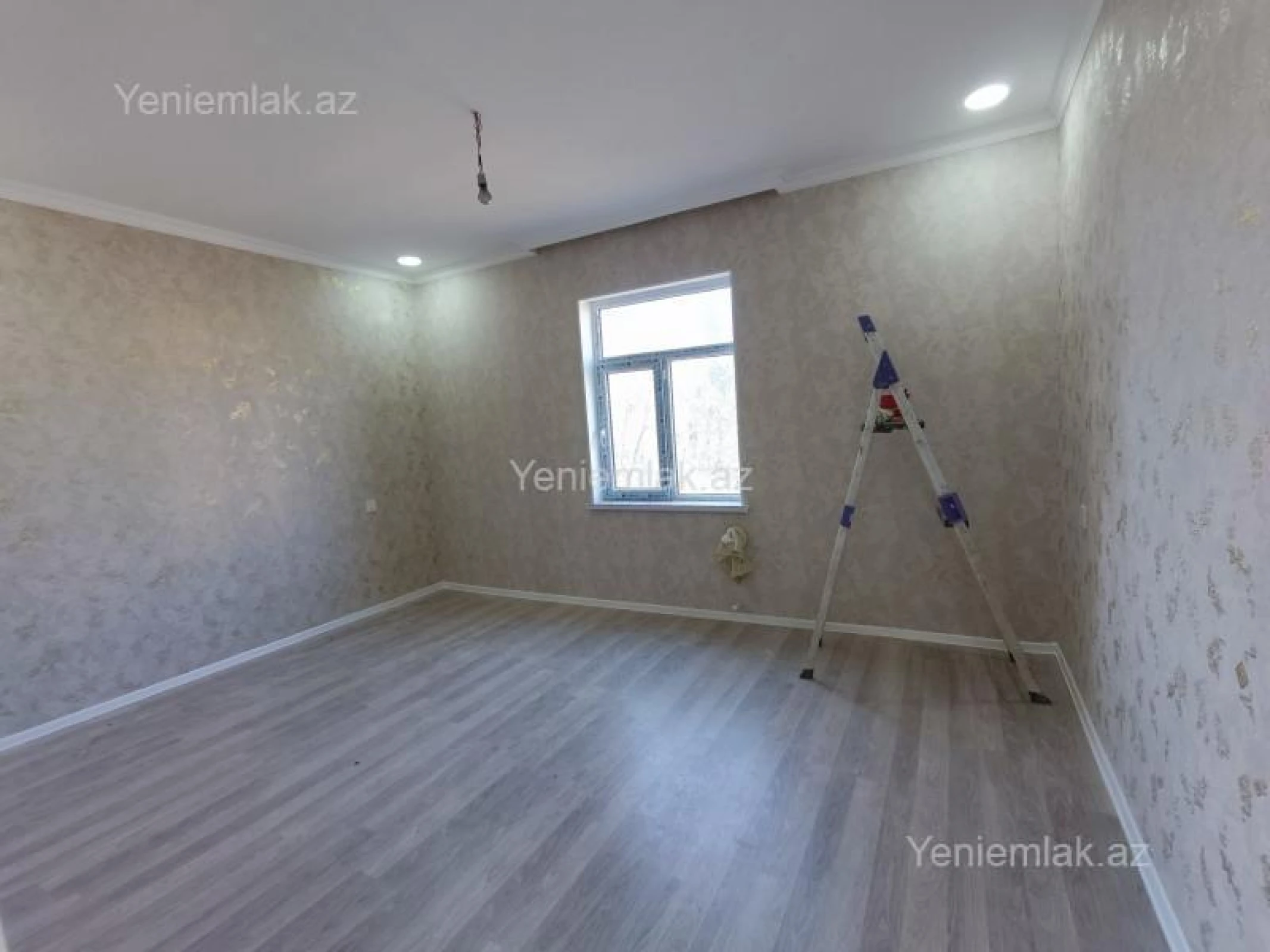 Satılır 4 otaqlı həyət evi 140 m²