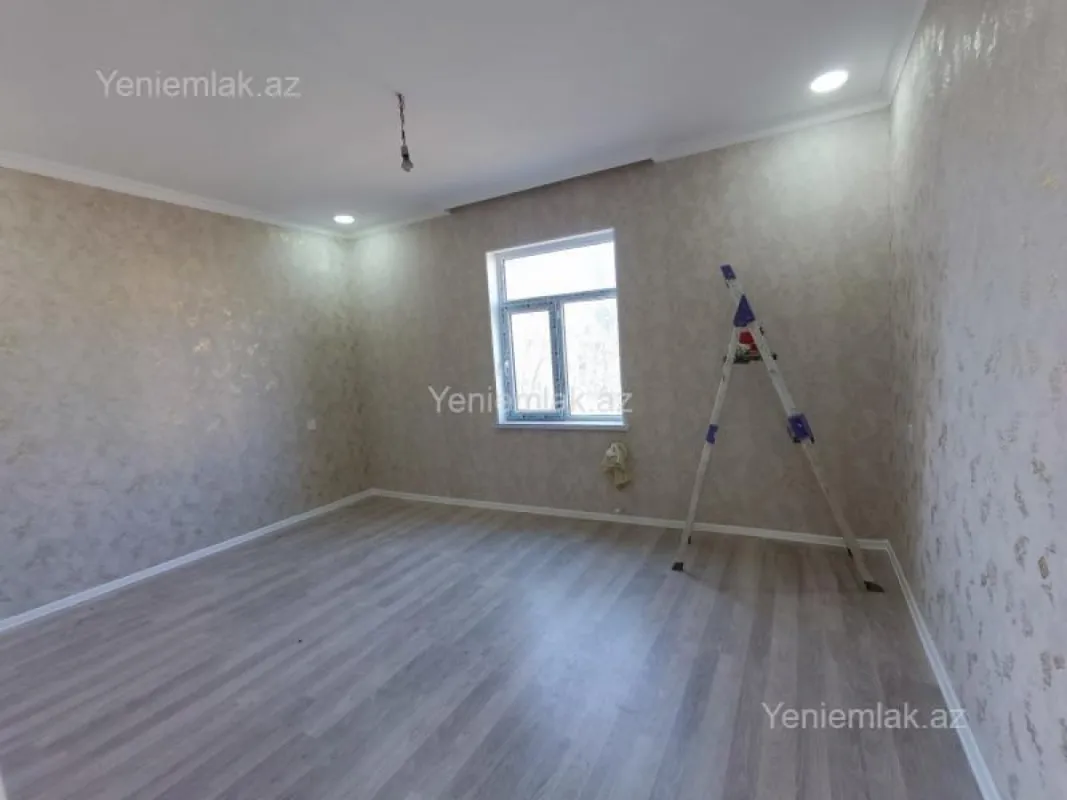 Satılır 4 otaqlı həyət evi 140 m²