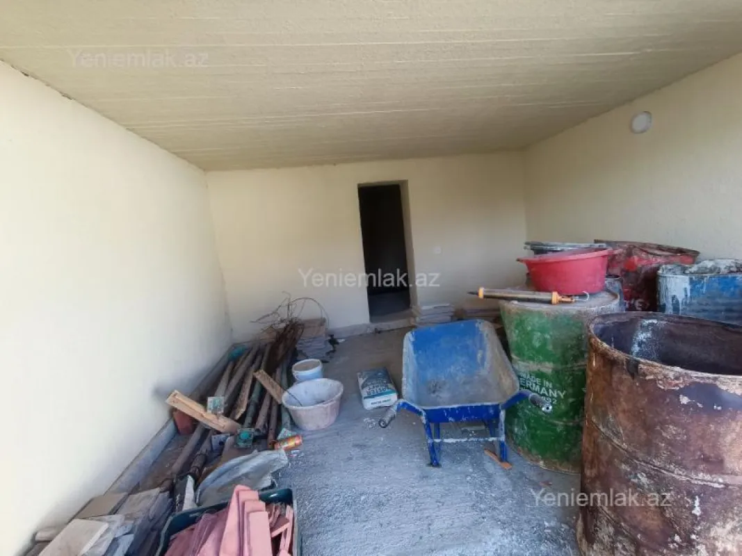 Satılır 4 otaqlı həyət evi 140 m²
