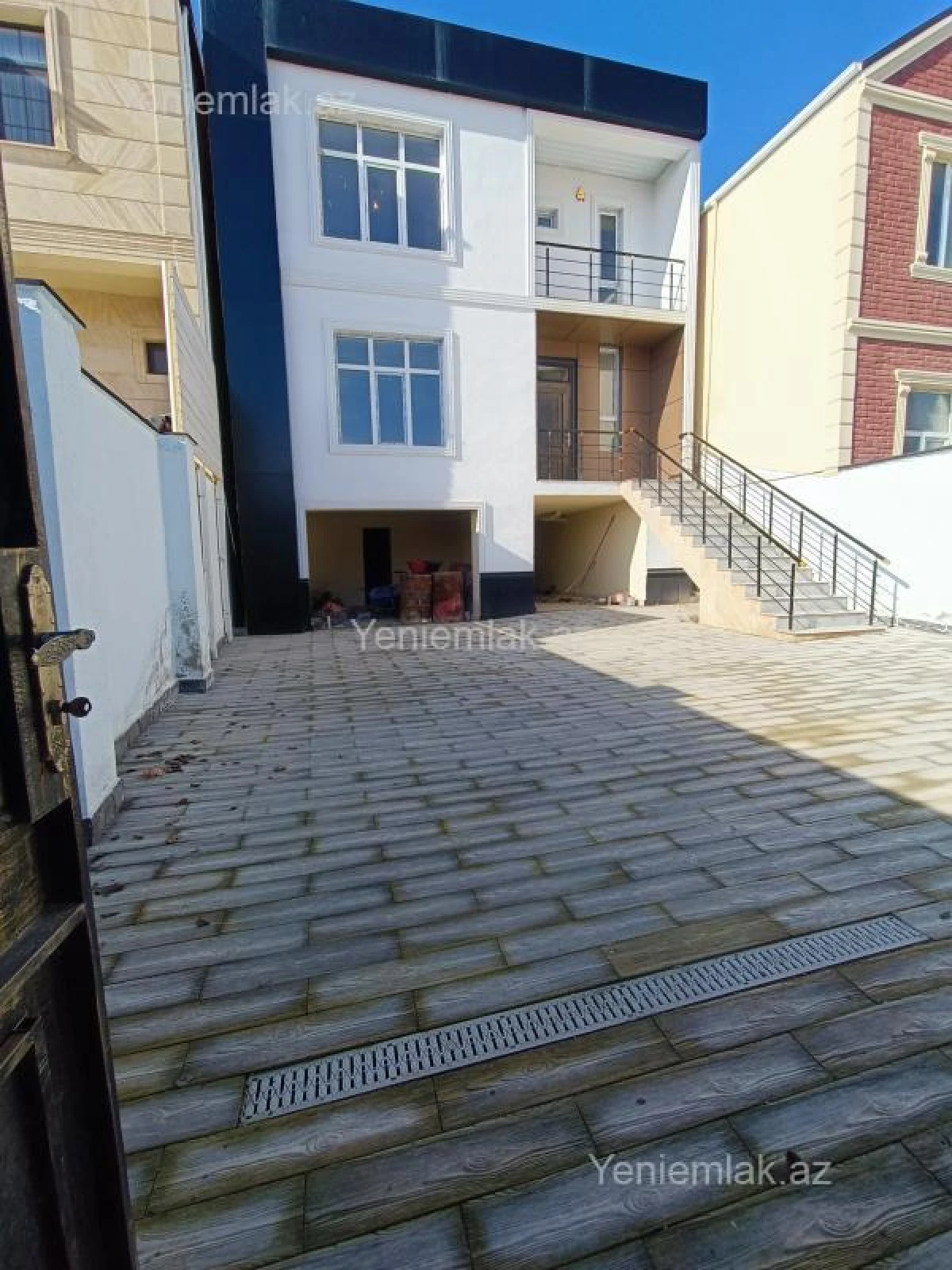 Satılır 4 otaqlı həyət evi 140 m²