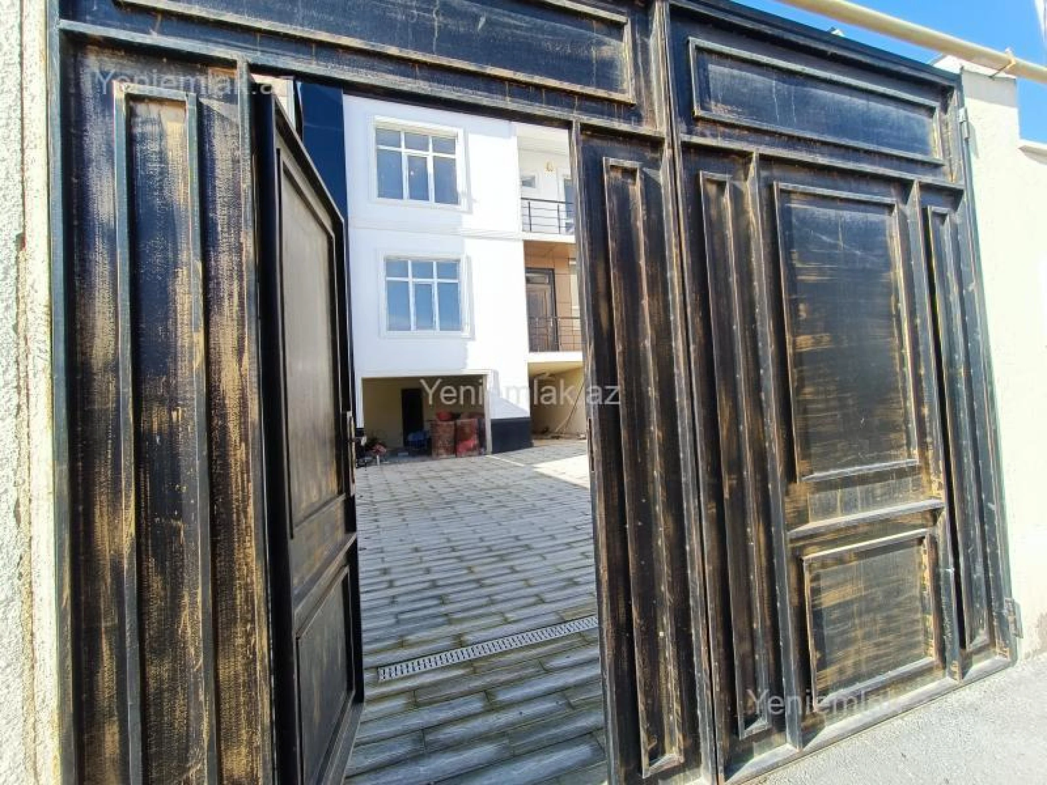 Satılır 4 otaqlı həyət evi 140 m²