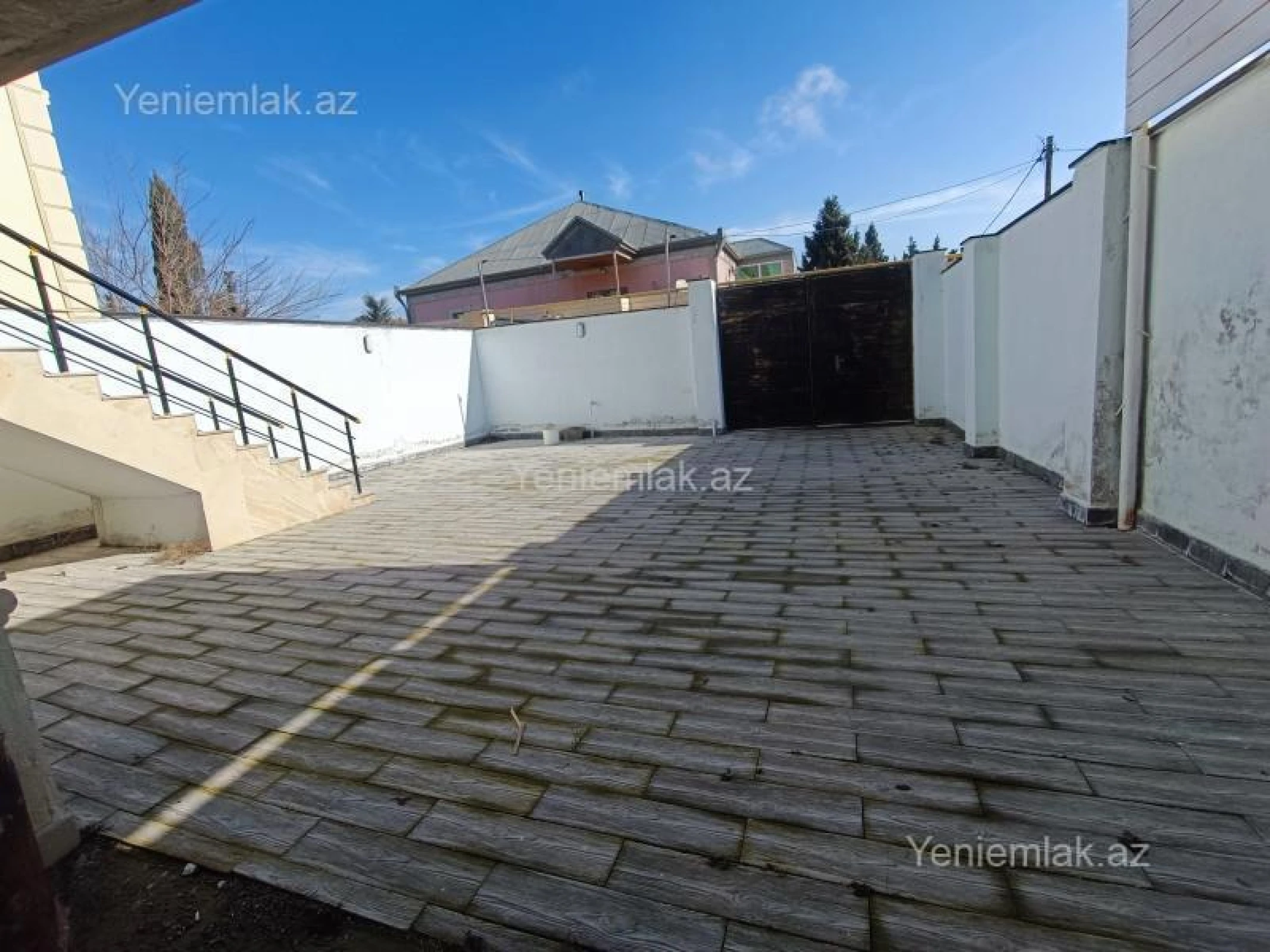 Satılır 4 otaqlı həyət evi 140 m²