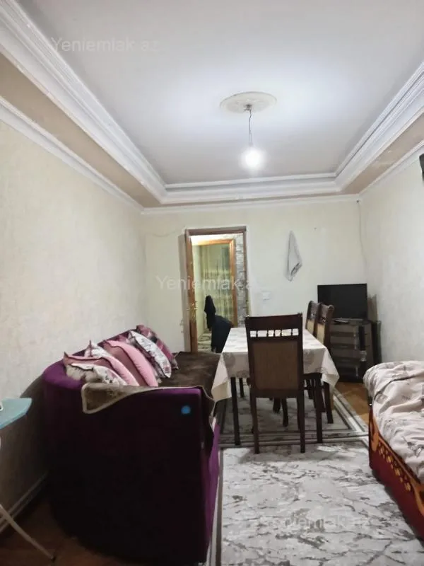 Satılır 2 otaqlı köhnə tikili 45 m²