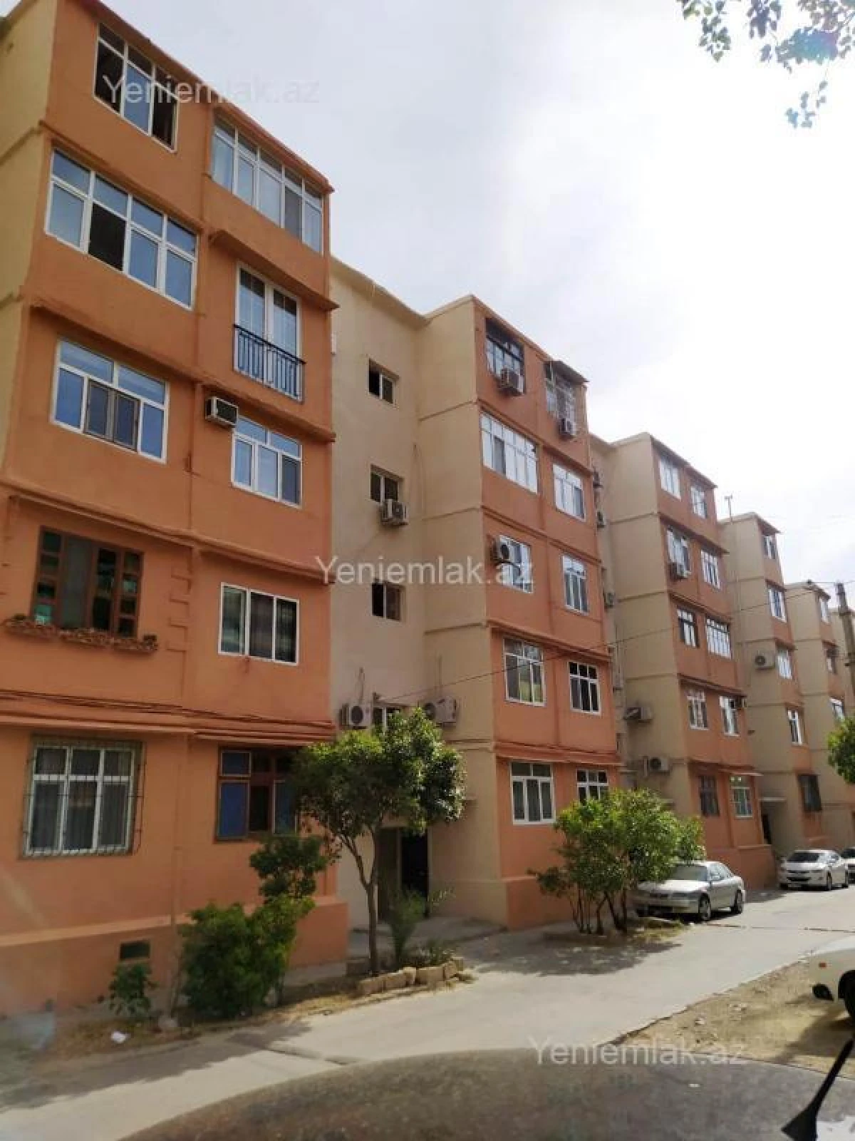 Satılır 2 otaqlı köhnə tikili 45 m²