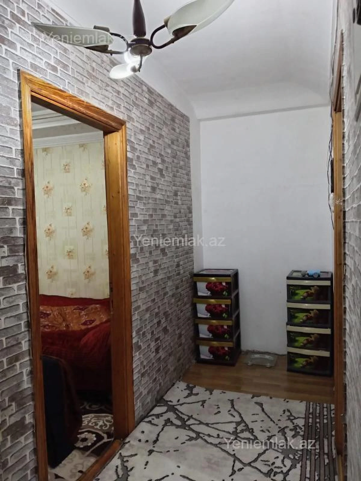 Satılır 2 otaqlı köhnə tikili 45 m²