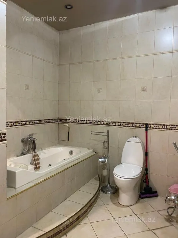 Satılır 3 otaqlı yeni tikili 150 m²