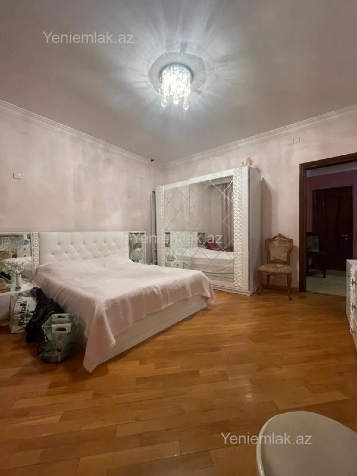 Satılır 3 otaqlı yeni tikili 150 m²