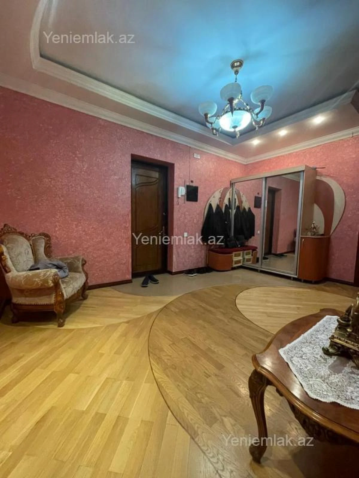 Satılır 3 otaqlı yeni tikili 150 m²