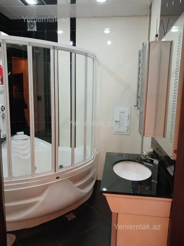 Satılır 3 otaqlı yeni tikili 123 m²