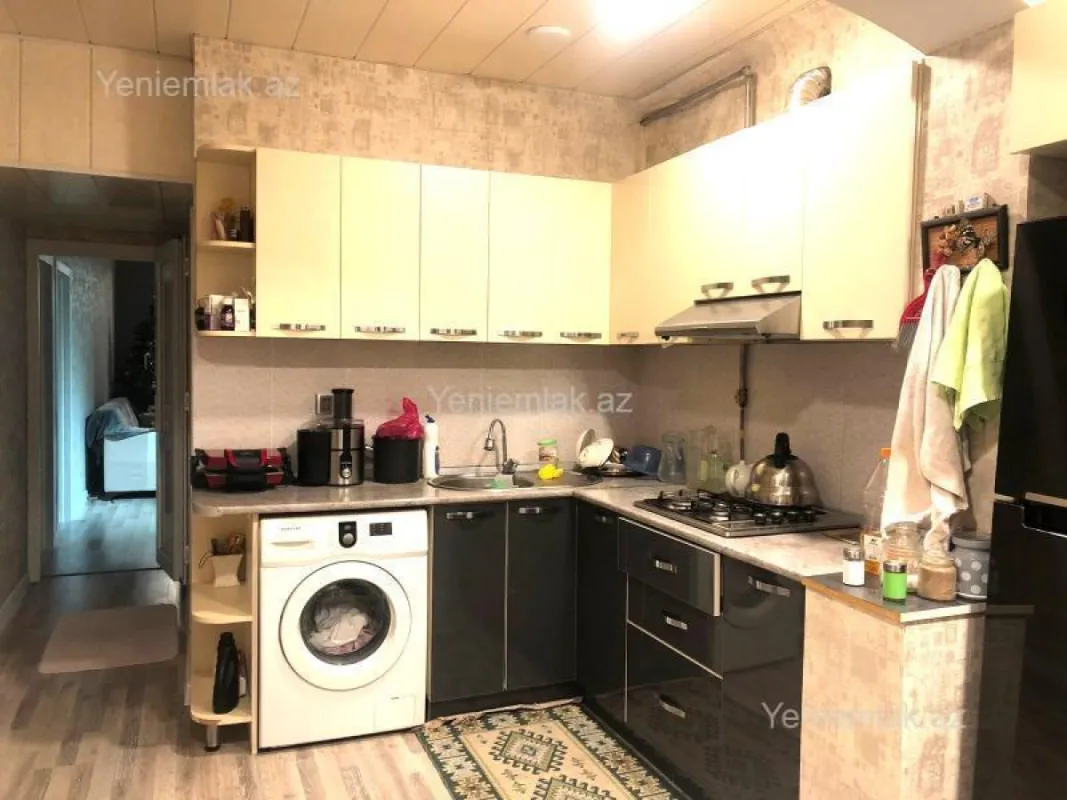 Satılır 3 otaqlı köhnə tikili 90 m²