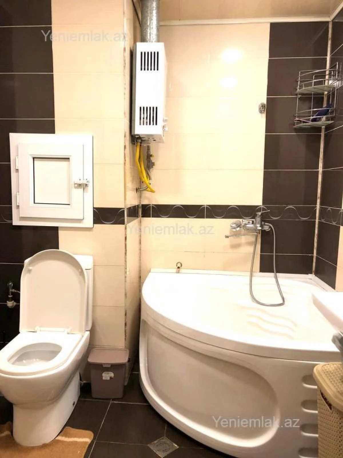 Satılır 3 otaqlı köhnə tikili 90 m²