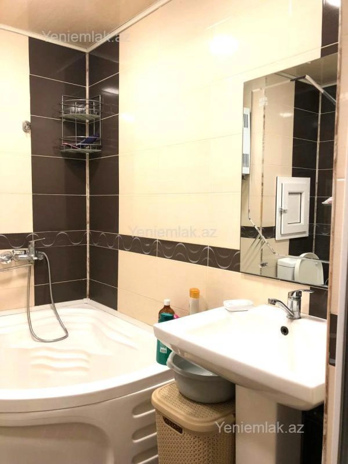 Satılır 3 otaqlı köhnə tikili 90 m²