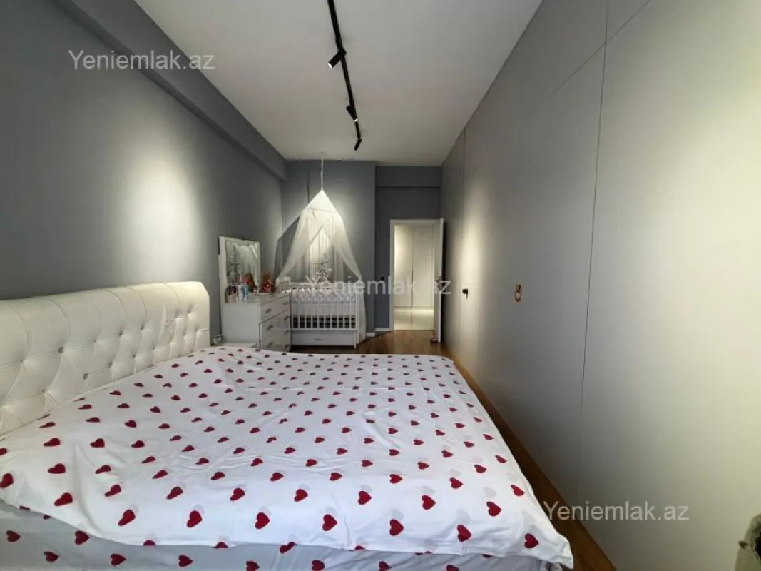 Satılır 2 otaqlı yeni tikili 65 m²