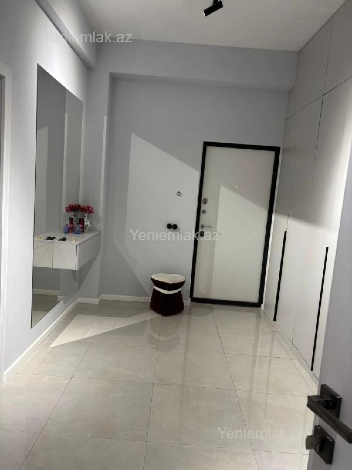 Satılır 2 otaqlı yeni tikili 65 m²
