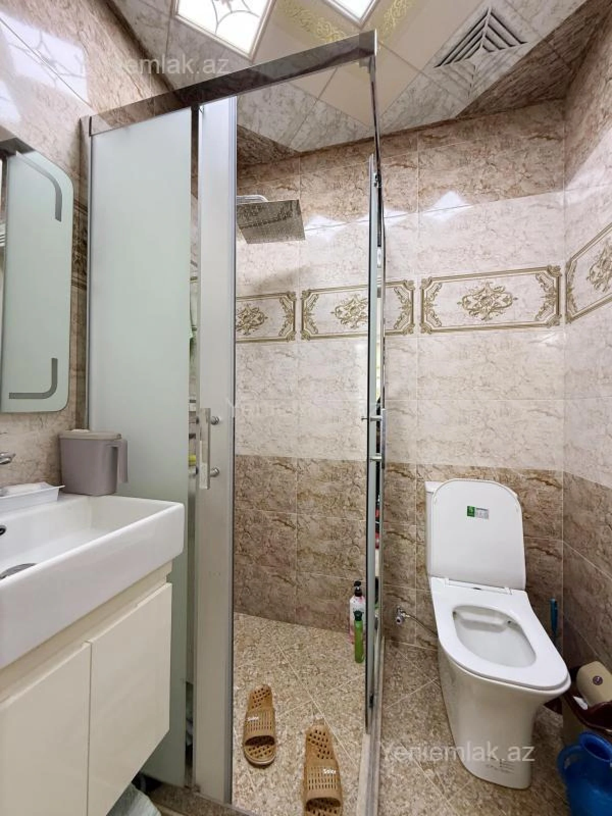 Satılır 3 otaqlı yeni tikili 130 m²