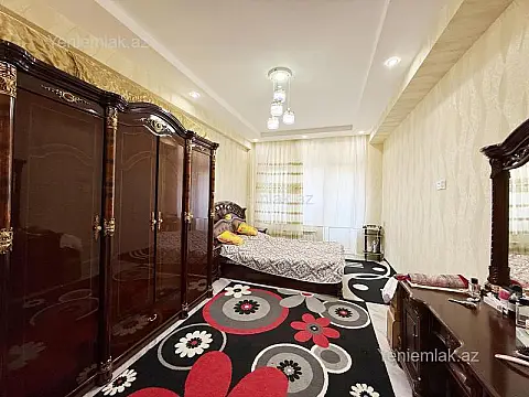 Satılır 3 otaqlı yeni tikili 130 m²