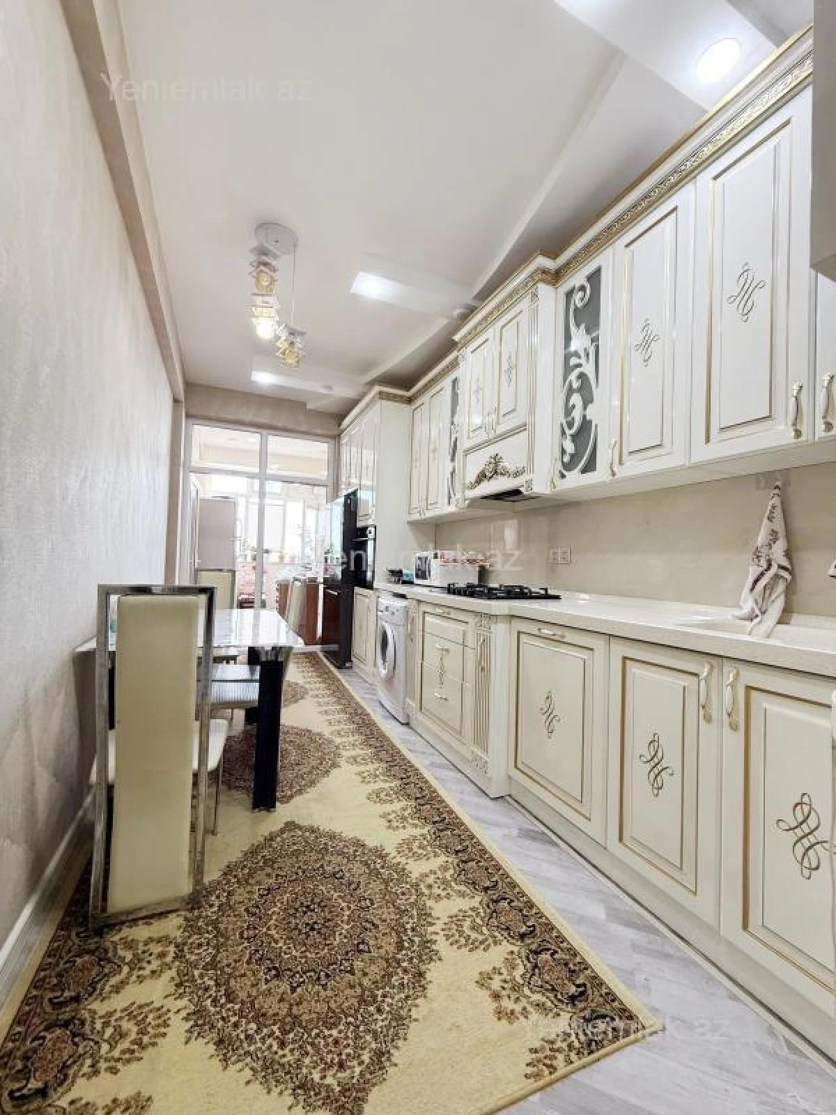 Satılır 3 otaqlı yeni tikili 130 m²