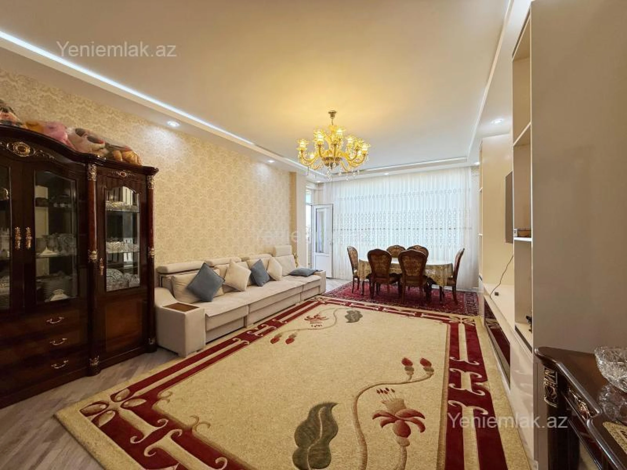 Satılır 3 otaqlı yeni tikili 130 m²