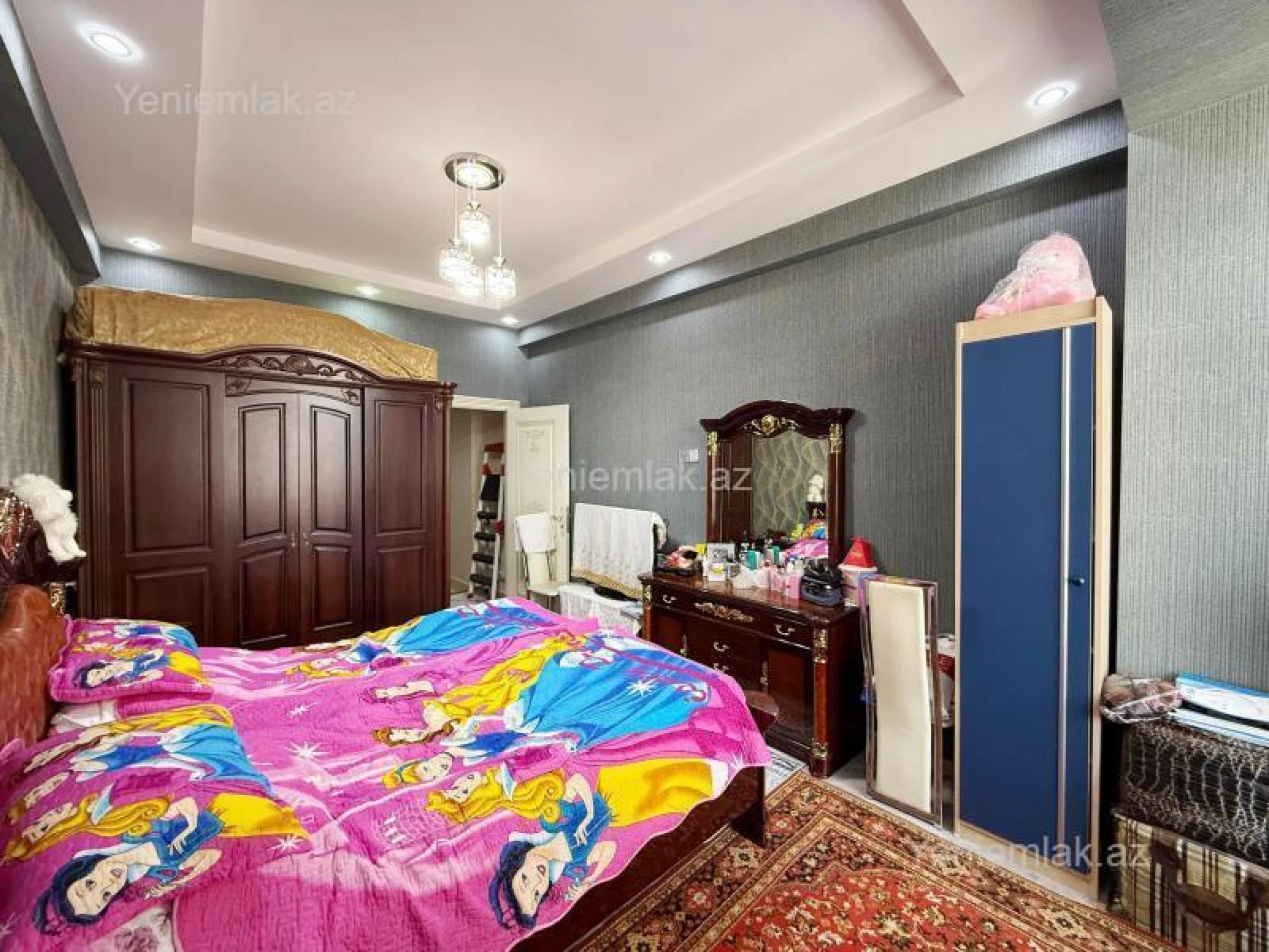 Satılır 3 otaqlı yeni tikili 130 m²