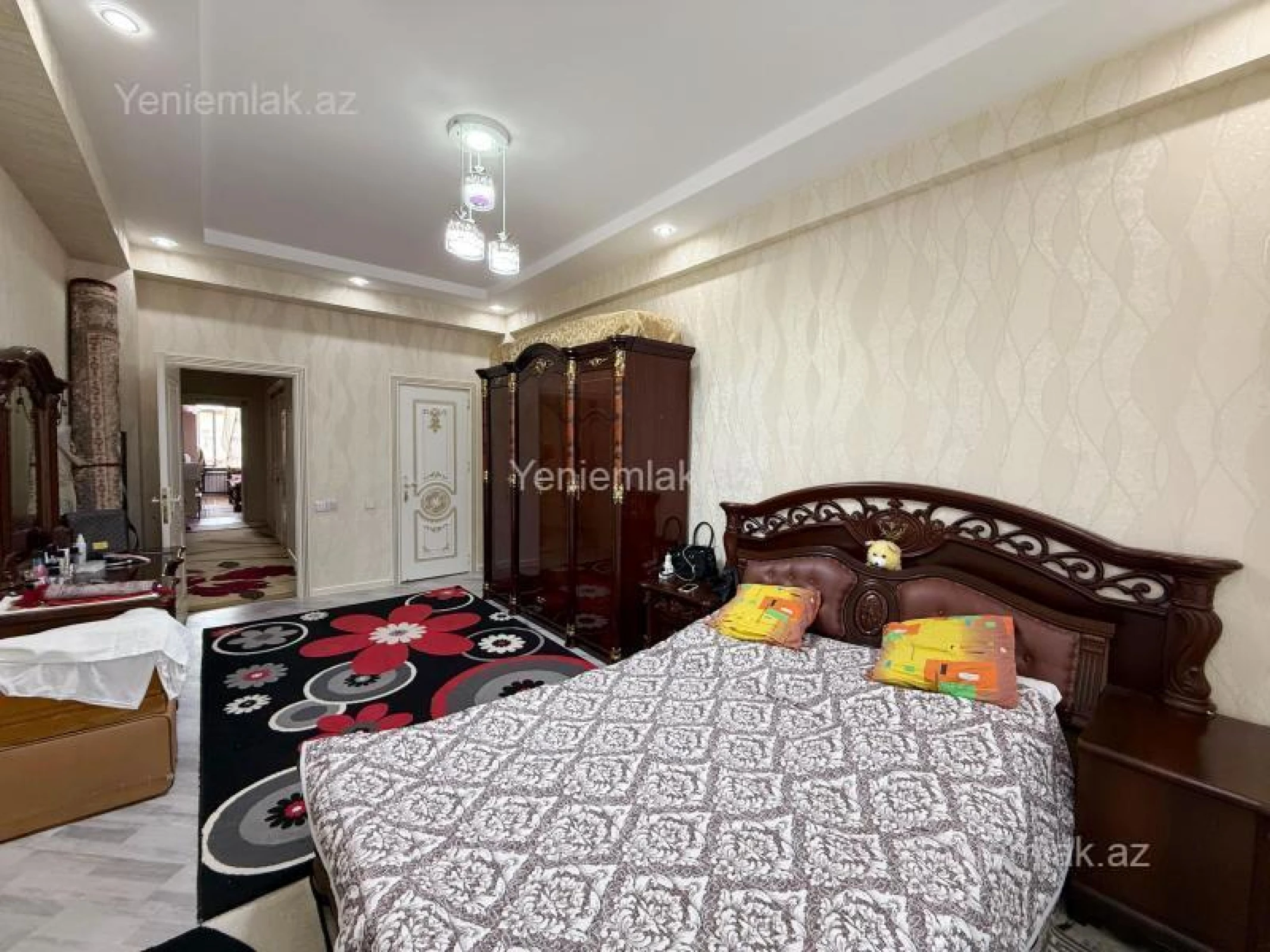 Satılır 3 otaqlı yeni tikili 130 m²