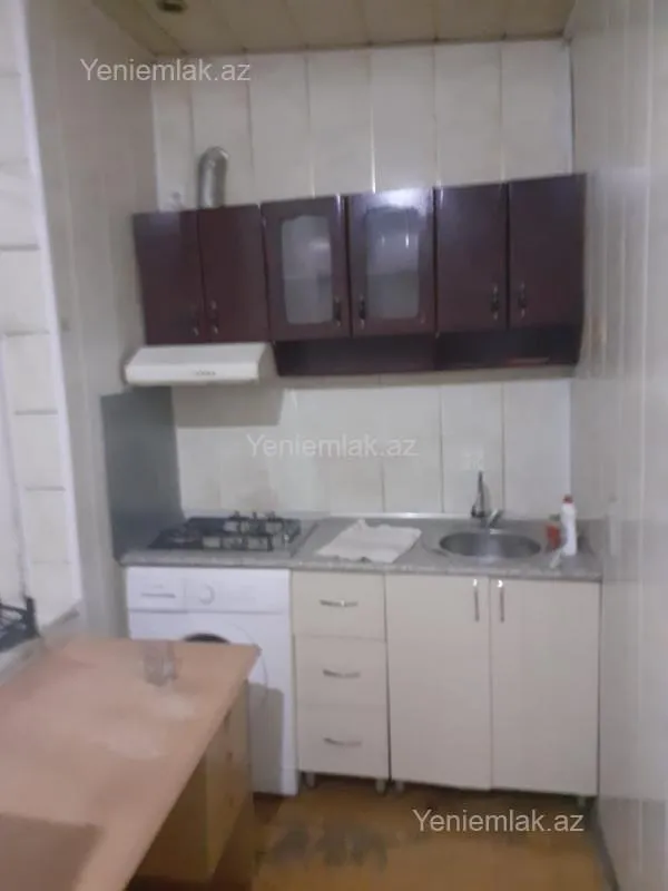 Satılır 2 otaqlı köhnə tikili 52 m²