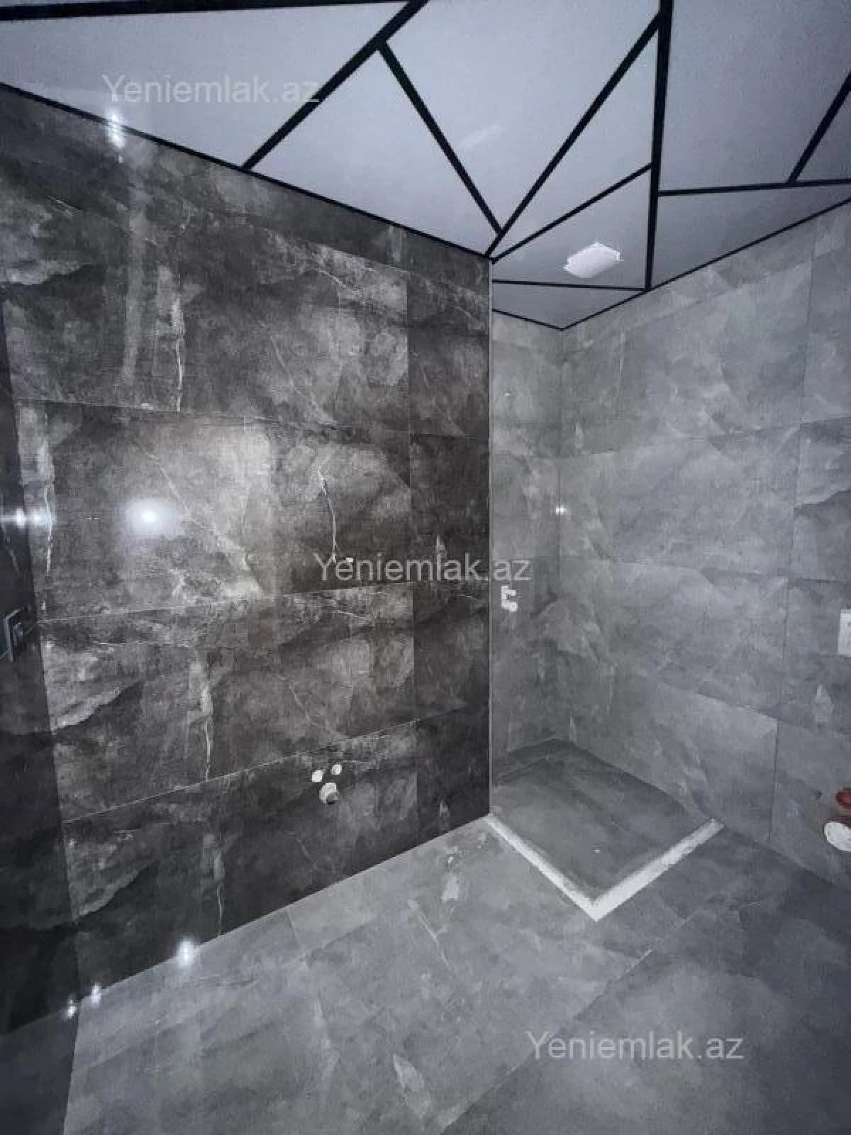 Satılır 2 otaqlı yeni tikili 90 m²