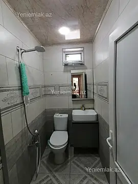 Satılır 6 otaqlı həyət evi 220 m²
